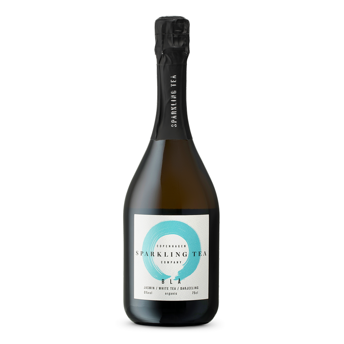 Flaske med Copenhagen Sparkling Tea BLÅ (0 % ALC) – alkoholfri mousserende te i transparent flaske med blå etiket og elegant skandinavisk design.