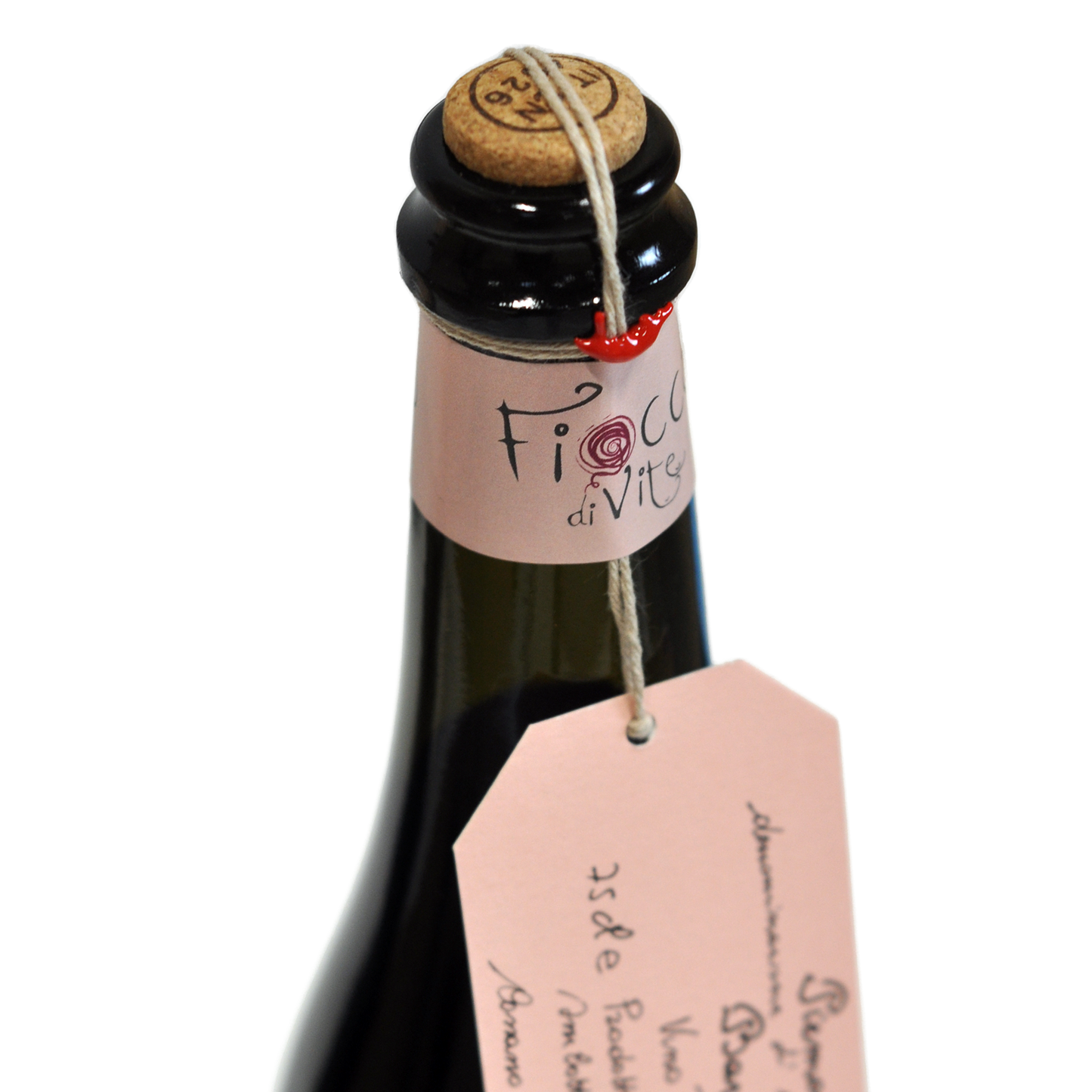 Nærbillede af Piemonte DOC Barbera Frizzante mousserende rødvin etikette med moderne design